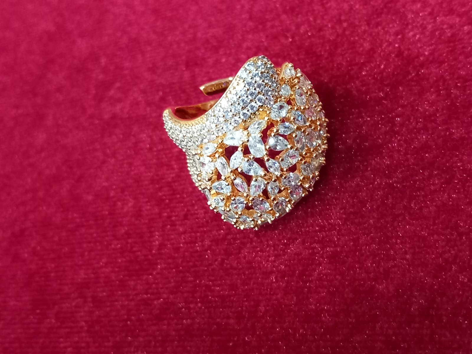 Anello Pavé con Zirconi Bianchi – Alta Bigiotteria Italiana - immagine 4