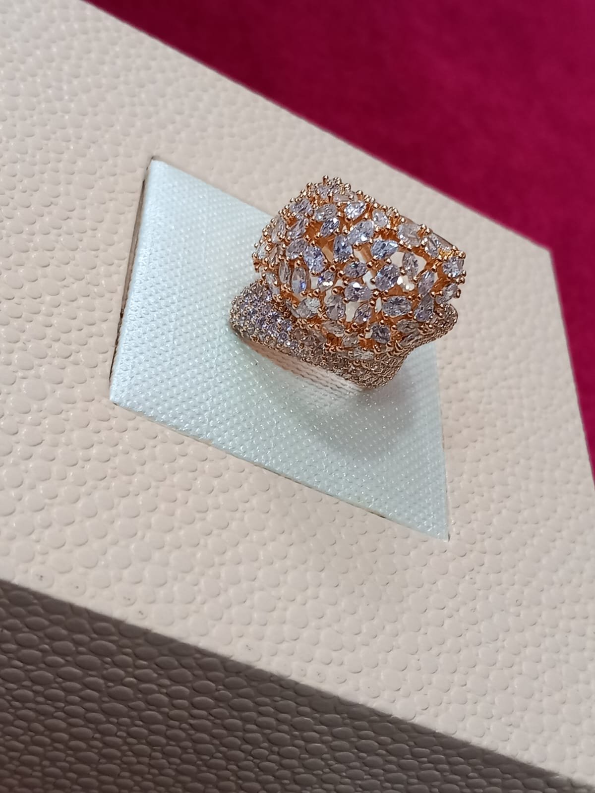 Anello Pavé con Zirconi Bianchi – Alta Bigiotteria Italiana - immagine 3